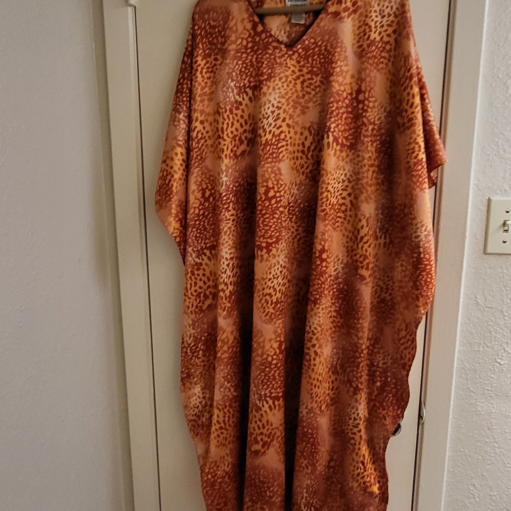 Elegant Orange Patterned Women's Robe - Picture 7 of 8